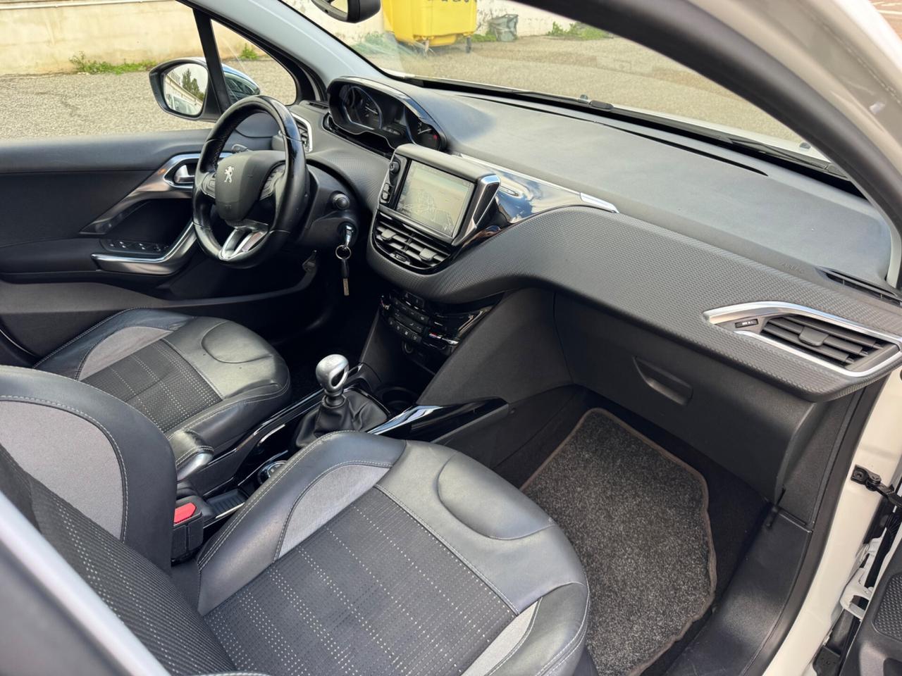 Peugeot 2008 1.6 BlueHDi 120 Allure -GRIP CONTROL-