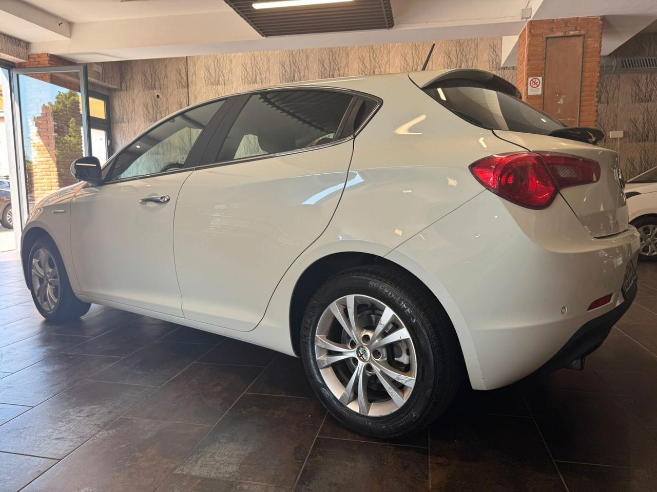 Alfa Romeo Giulietta 1.6 JTDm-2 105 CV Business