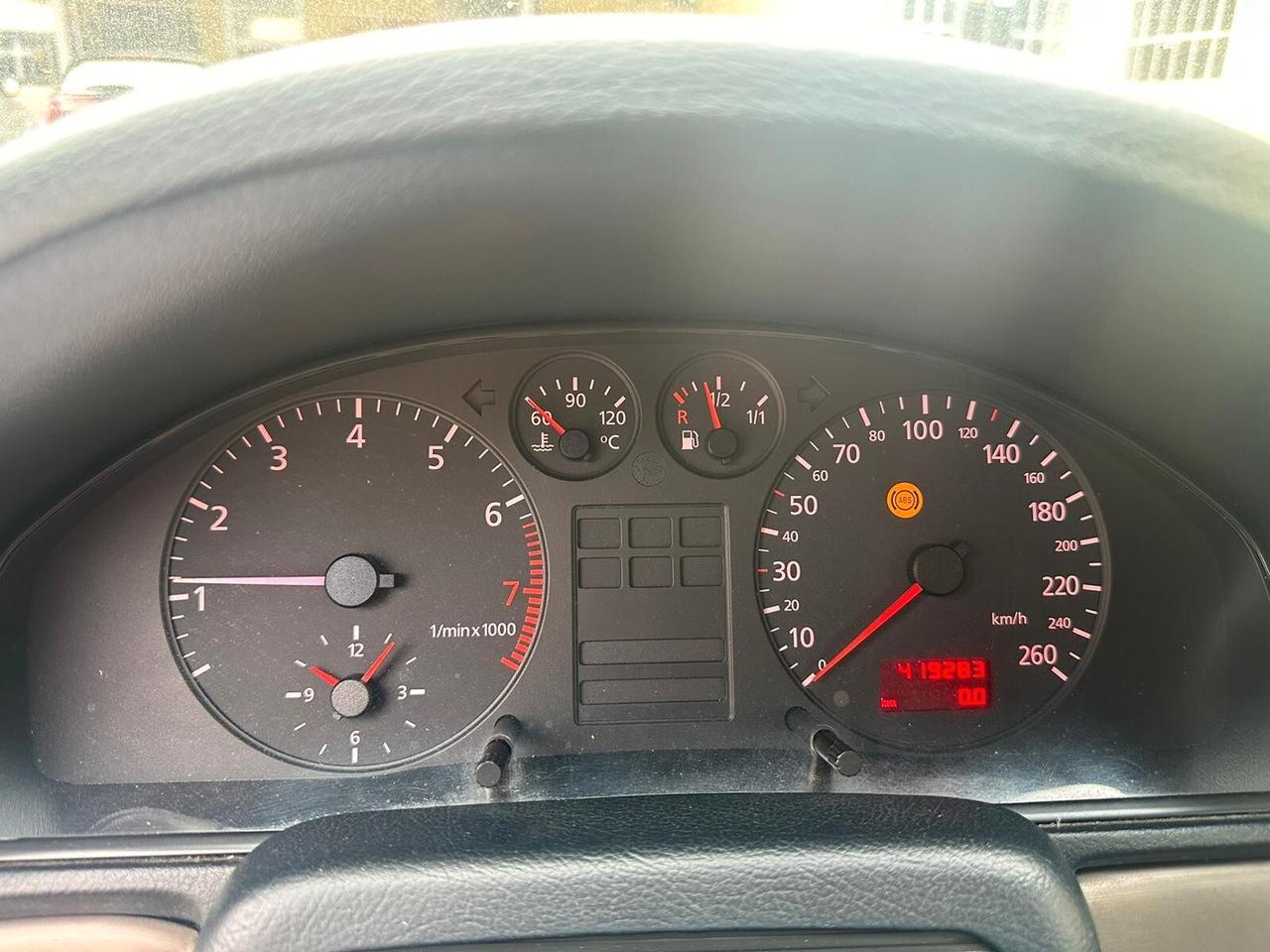 Audi A4 1.8 cat