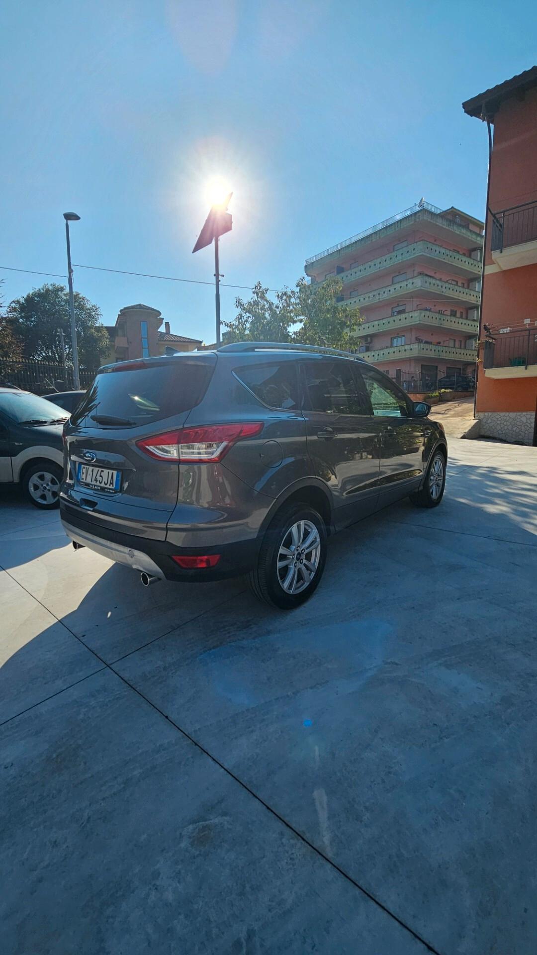 Ford Kuga 2.0 TDCI 163 CV 4WD Powershift Titanium