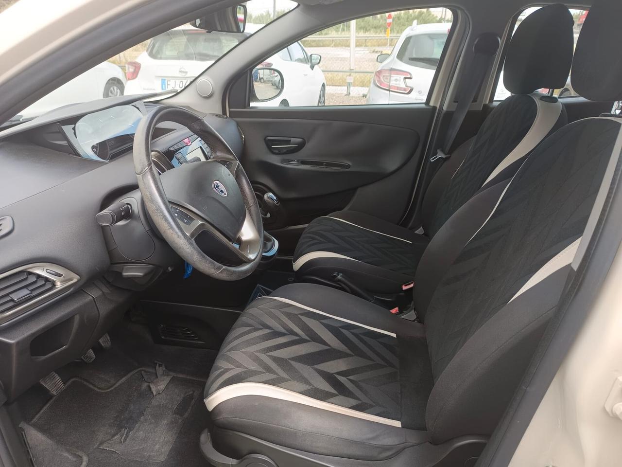 Lancia Ypsilon 2016 - 1.2 BENZINA LB AUTOMOBILI