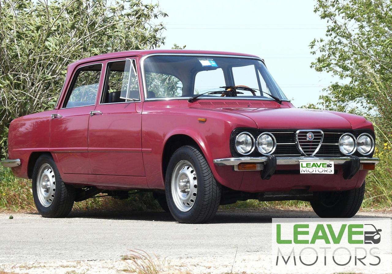 Alfa Romeo Giulia Nuova 1300 (M1525)
