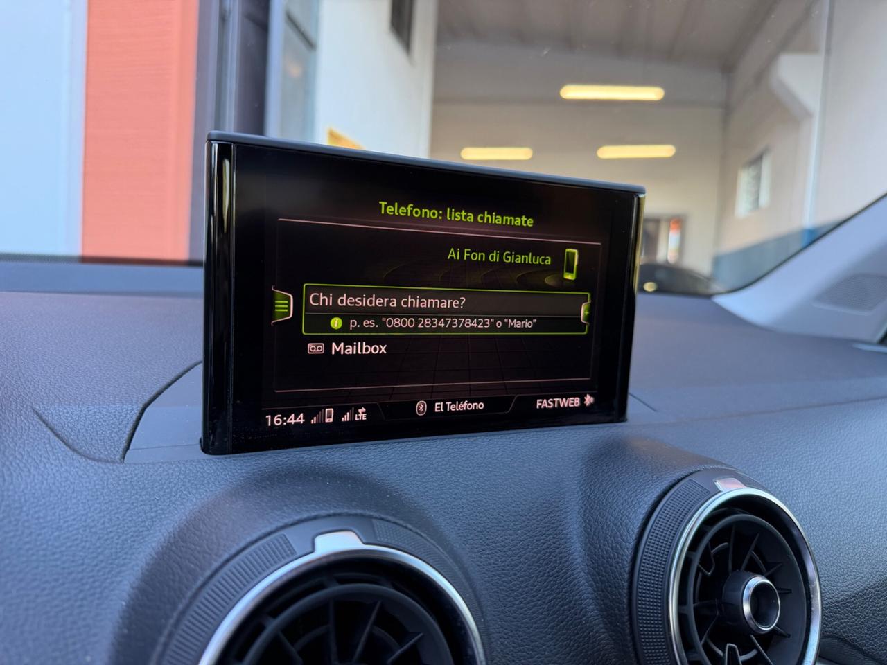 Audi Q2 35 TFSI S tronic Identity Black
