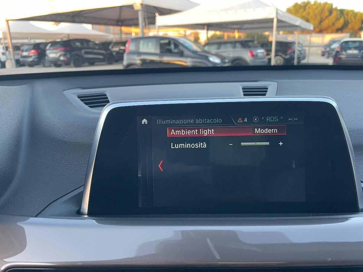 BMW - X1 - sDrive18d xLine