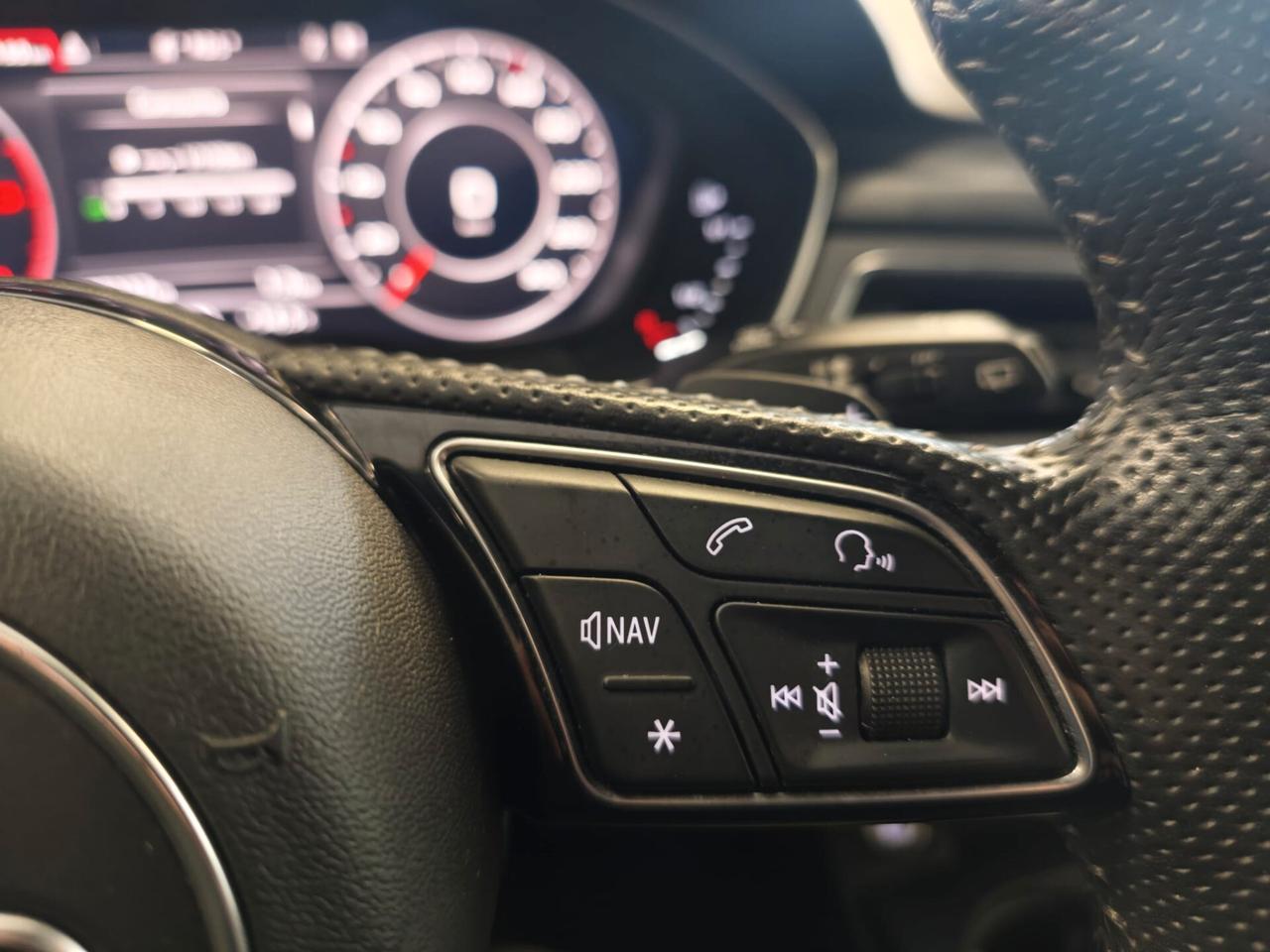 Audi A4 Avant 40 TDI S tronic line edition