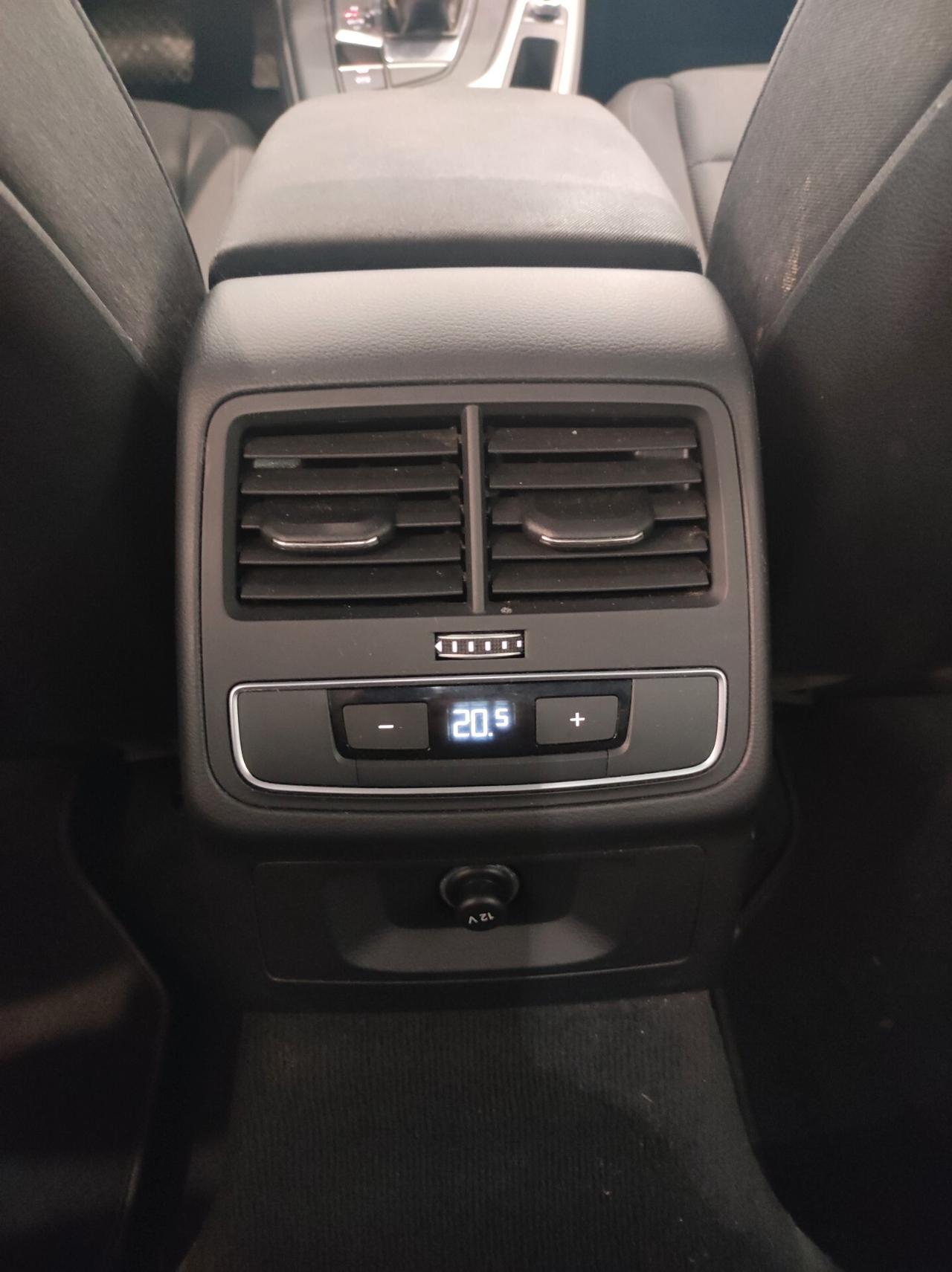 Audi A4 Avant 30 TDI/136 CV S tronic Business Advanced
