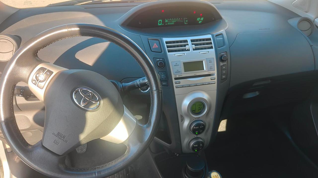 Toyota Yaris 1.3 3 porte