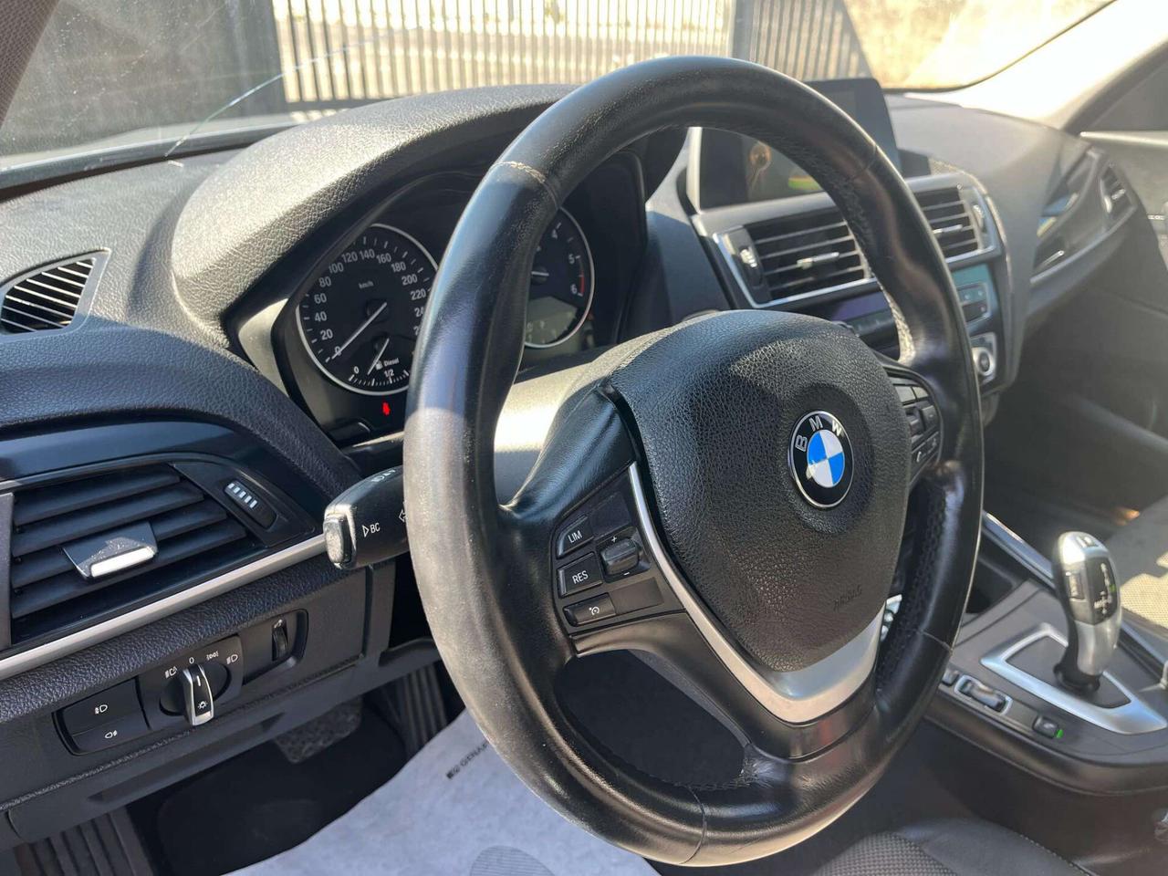 Bmw 118 118d 5p. Urban