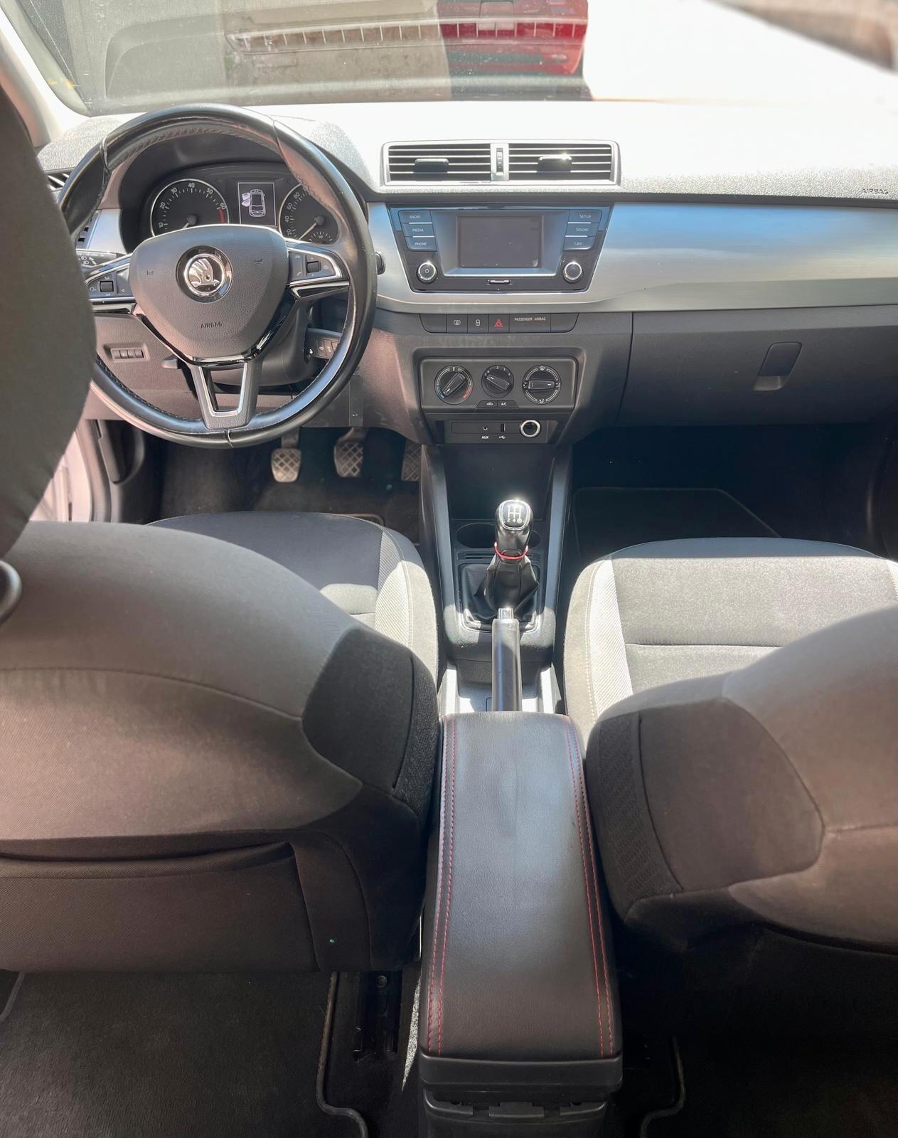 Skoda Fabia 1.0 TSI Color Argento