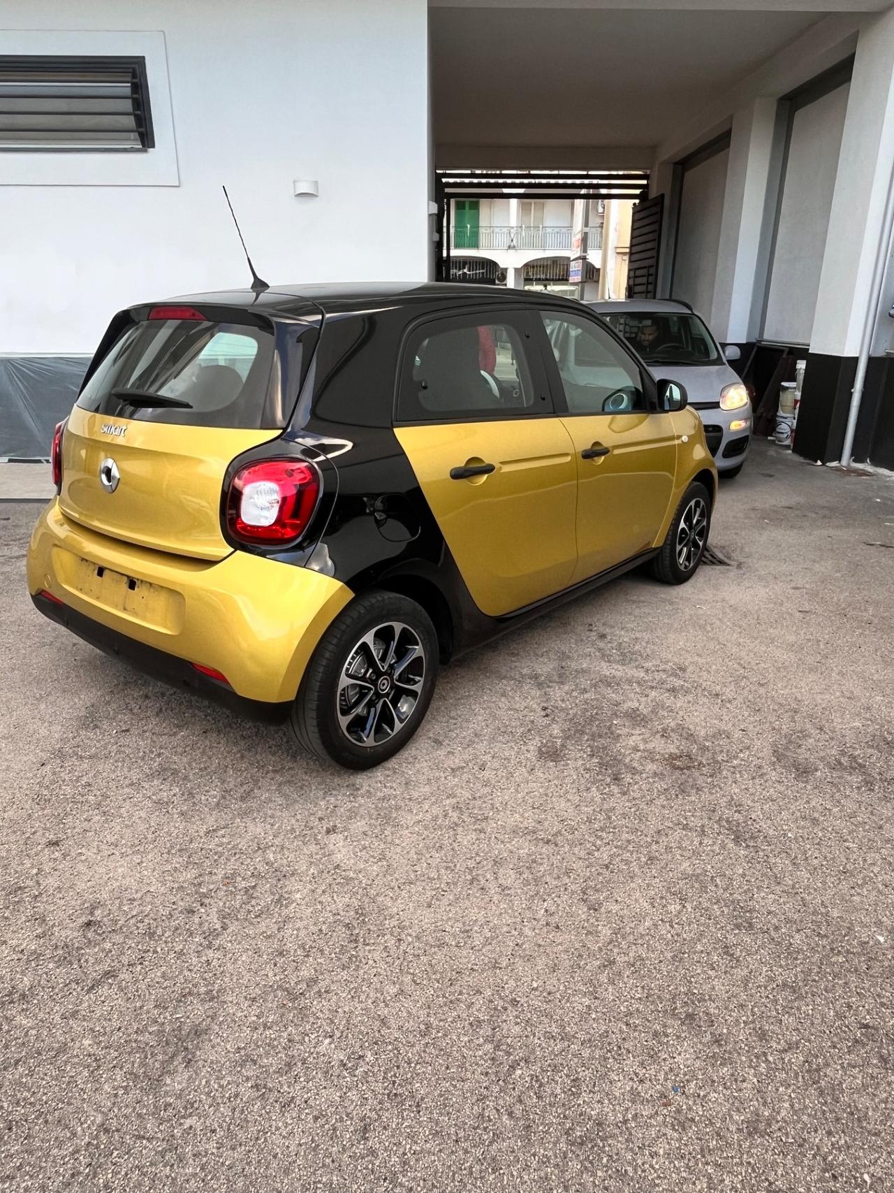 Smart ForFour 70 1.0 Youngster