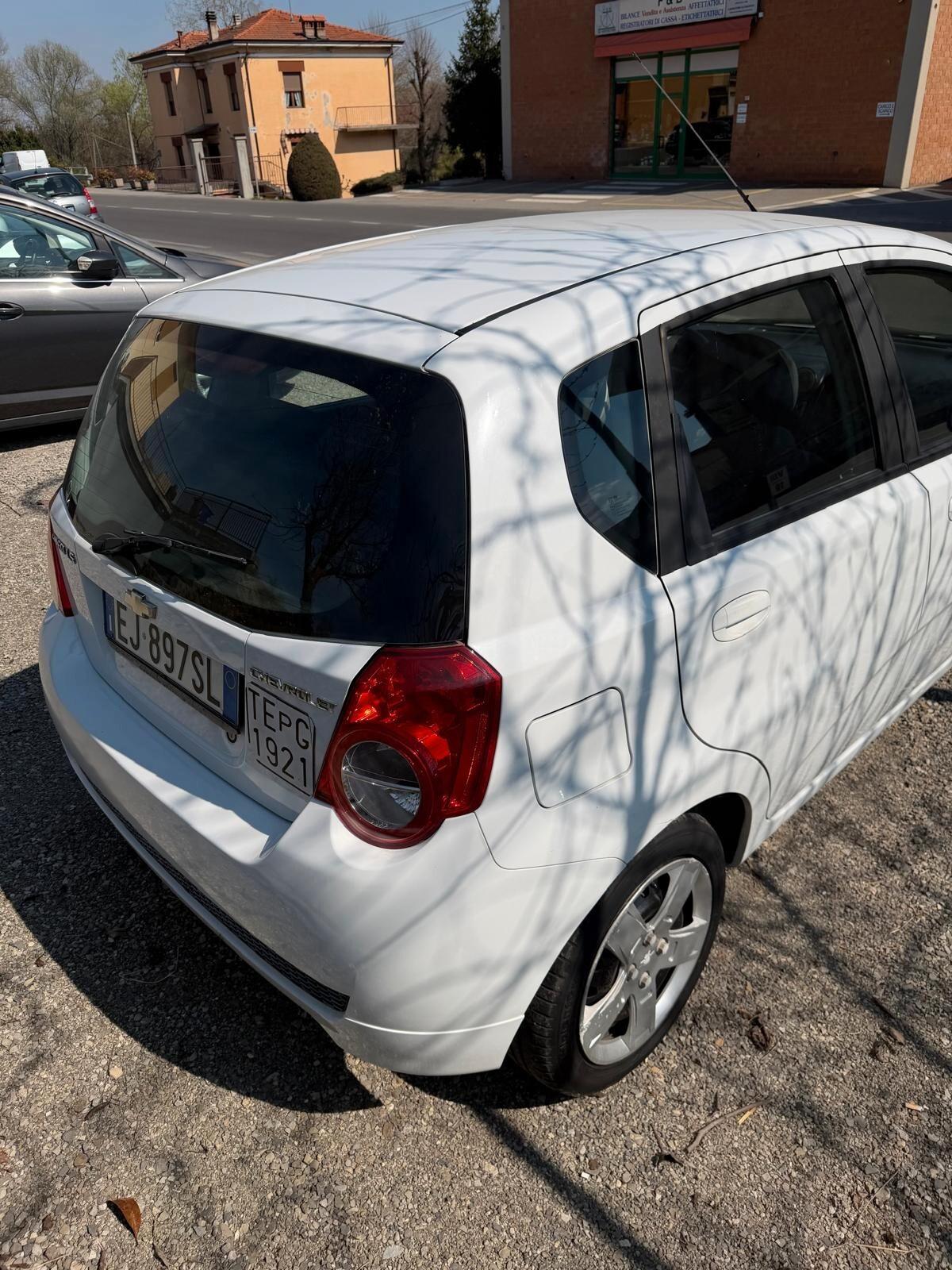 Chevrolet Aveo 1.2 5P. LT GPL