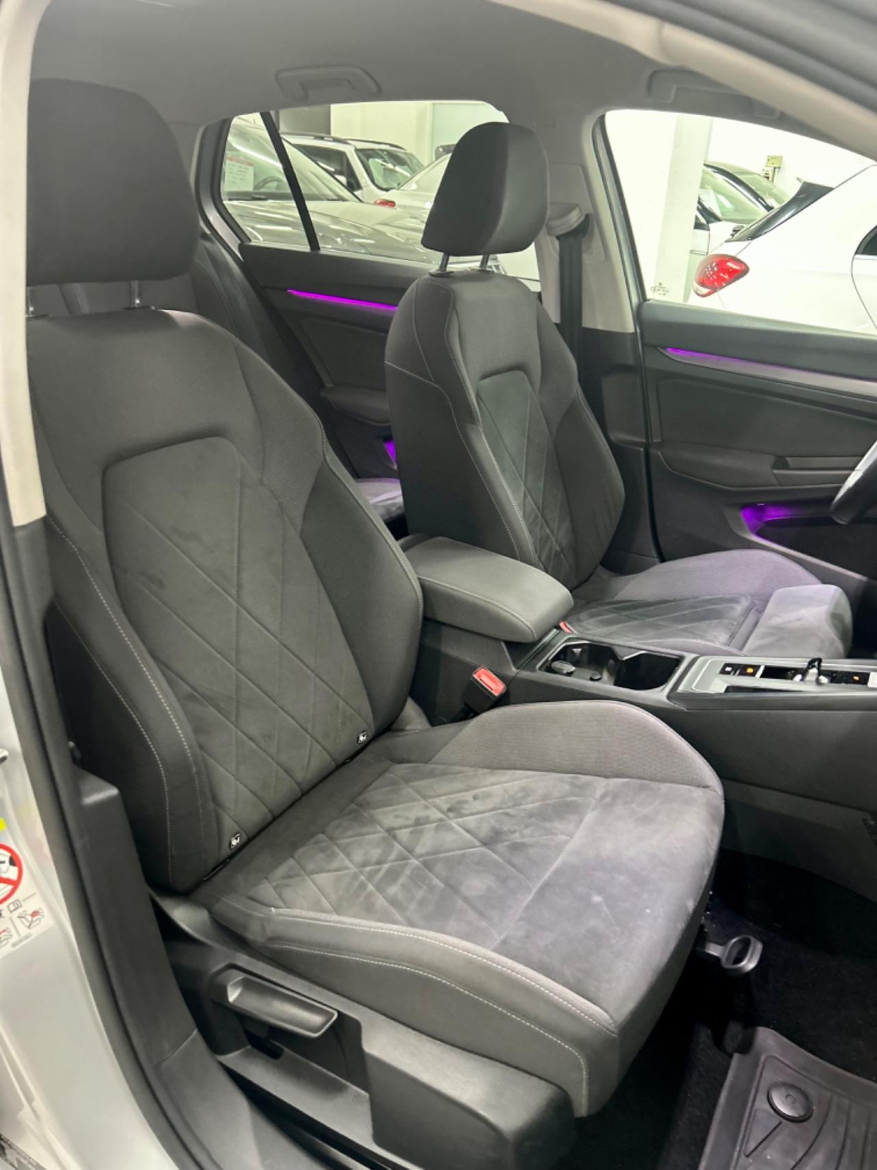 VW Golf 8 2.0 TDI DSG SCR Style FINANZIABILE