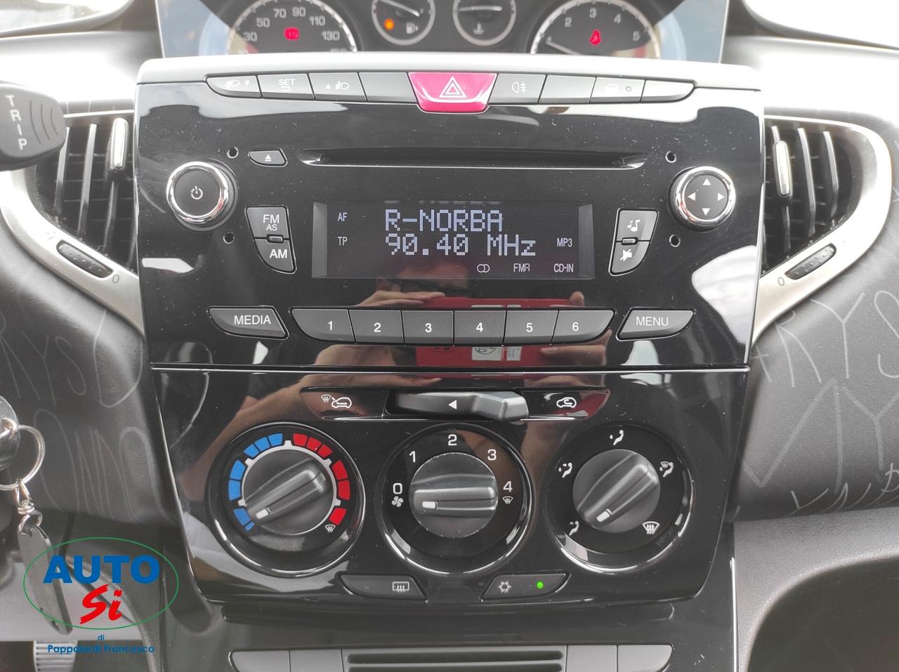 Lancia Ypsilon 1.2 Benz - 69cv NEOPATENTATI