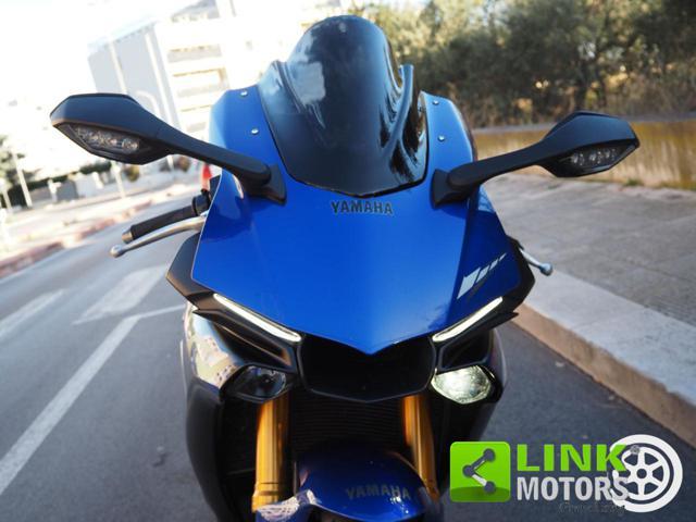 YAMAHA YZF R1 ++? 193,00 al mese++