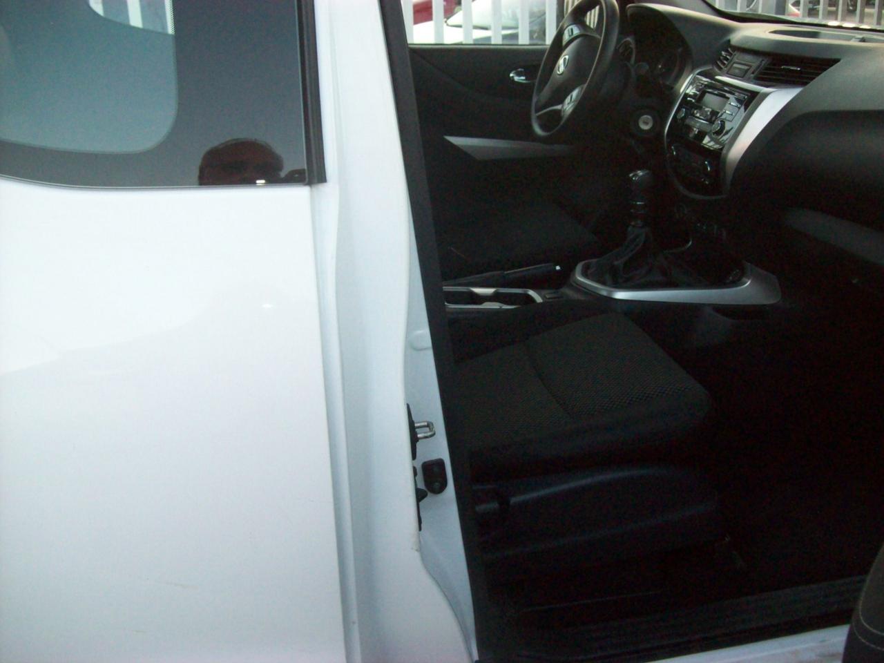 NISSAN NAVARA 2.3 DCI 4X4 ACENTA