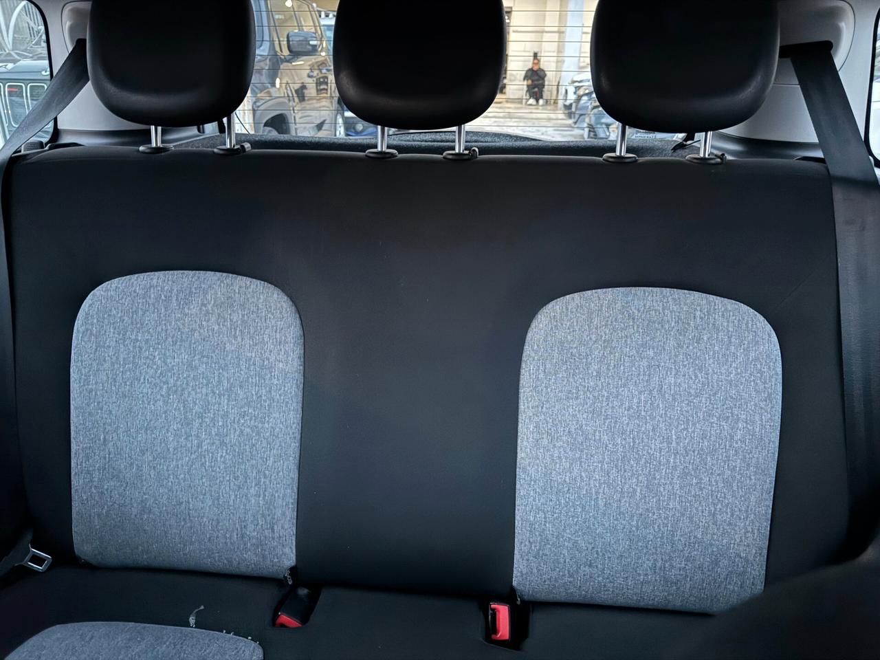 Fiat Panda 1.2 Lounge 2018 COMANDI AL VOLANTE