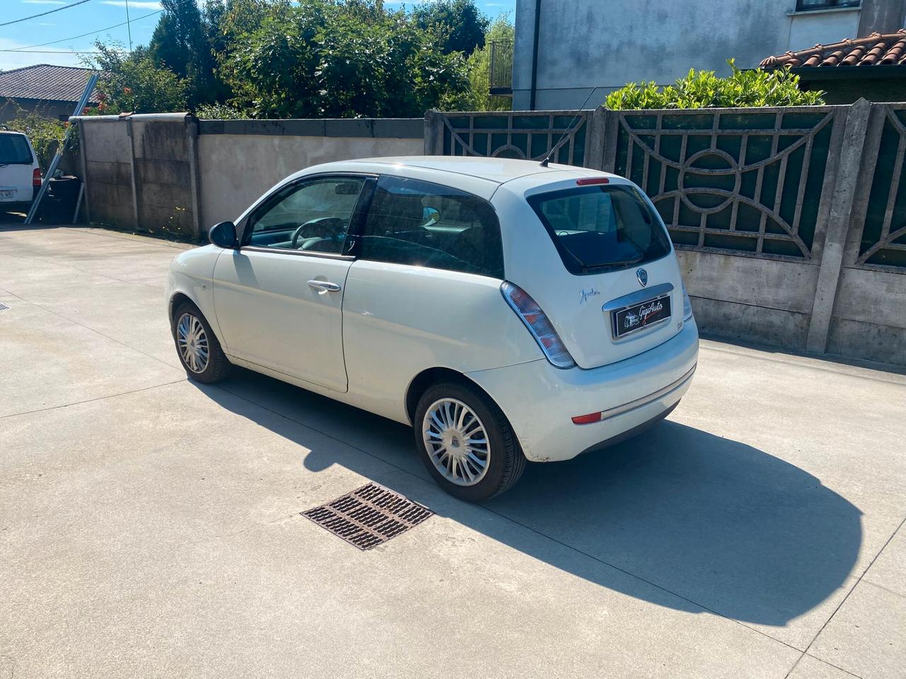 Lancia Ypsilon 1.2 Argento