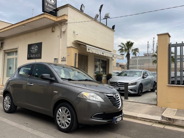 LANCIA Ypsilon 1.2 69 CV 5 porte GPL Ecochic Silver