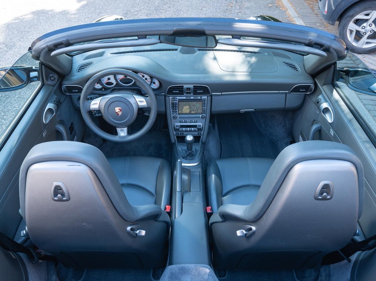 Porsche 911 Carrera 4S Cabriolet