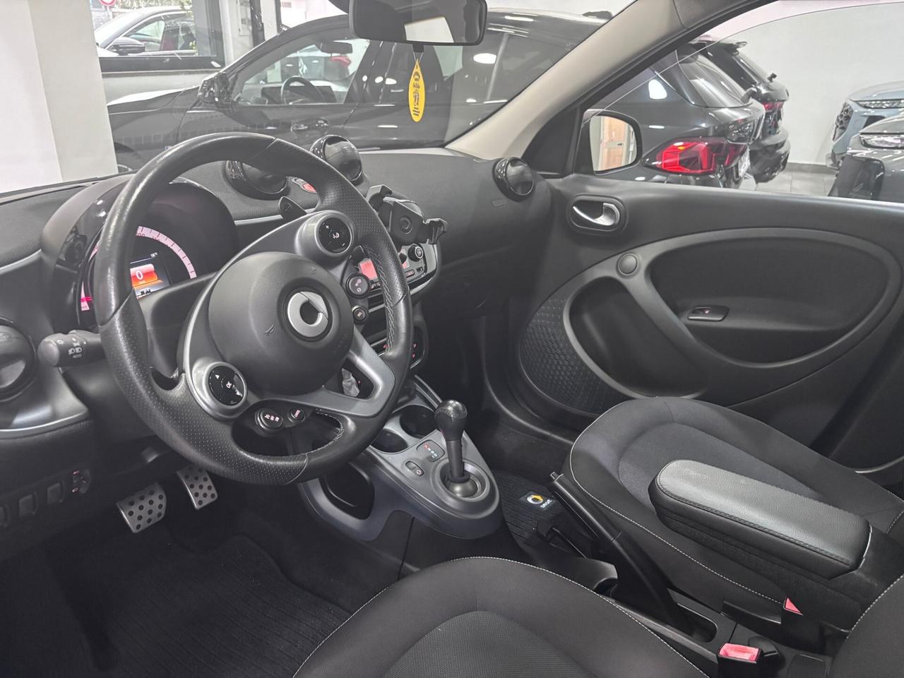 SMART FORFOUR 0.9 TWINAMIC TURBO PASSION TETTO-LED