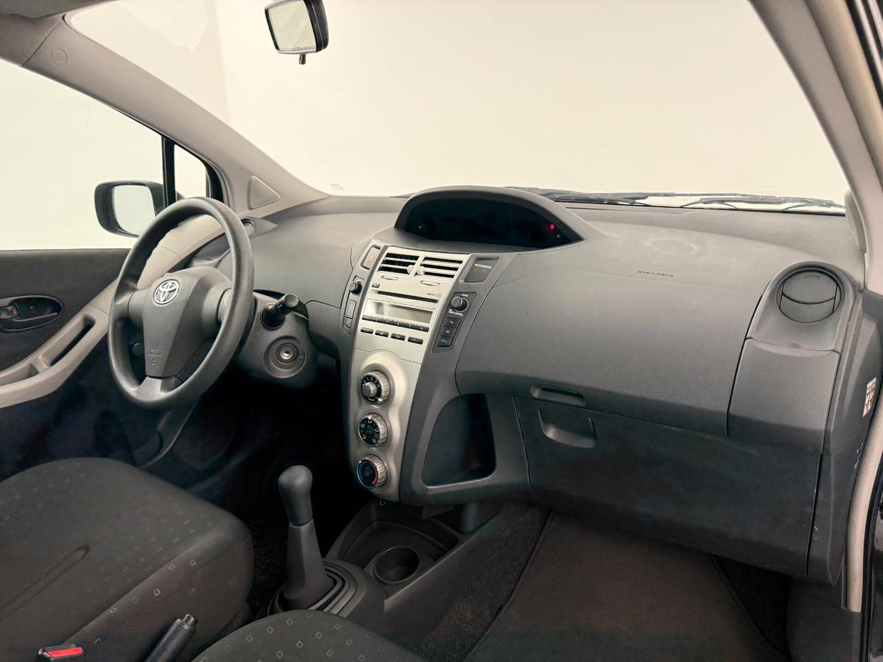 Toyota Yaris 1.0 CLIMA