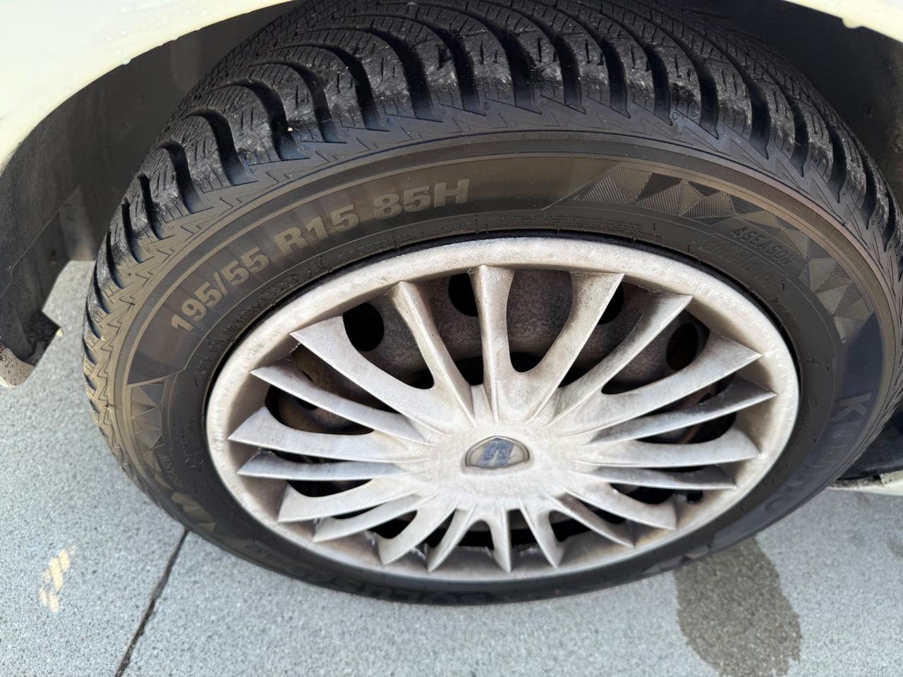 Lancia Ypsilon 1.2 Versus
