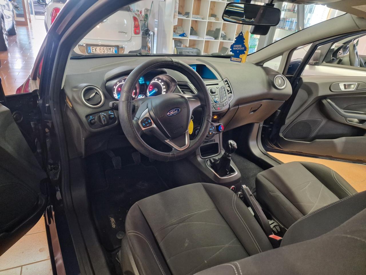 Ford Fiesta 1.4 3p. Bz.- GPL Titanium, 165 mila chilometri ok neopatentato.