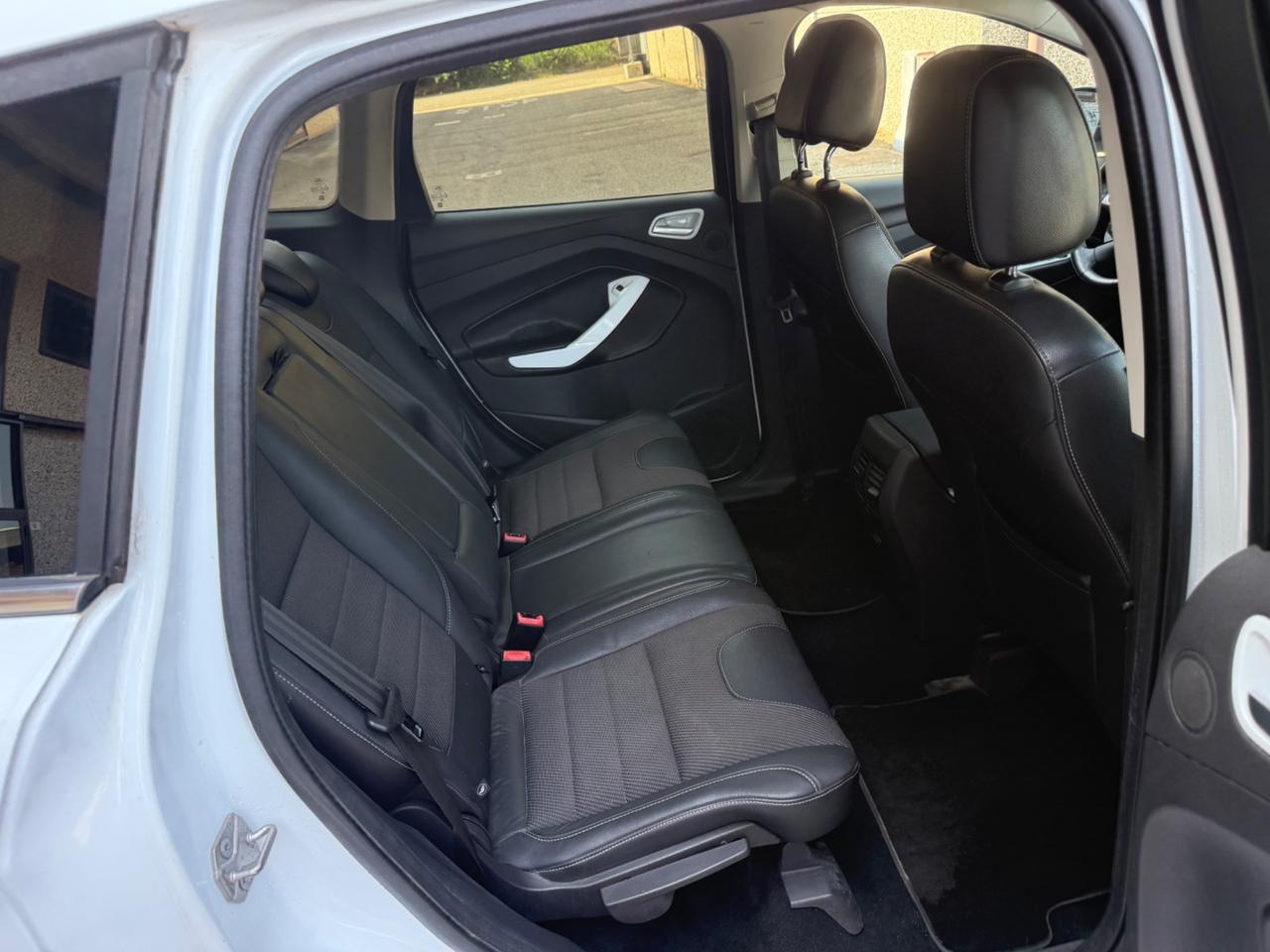 Ford Kuga 2.0 TDCI 140 CV 4WD Titanium