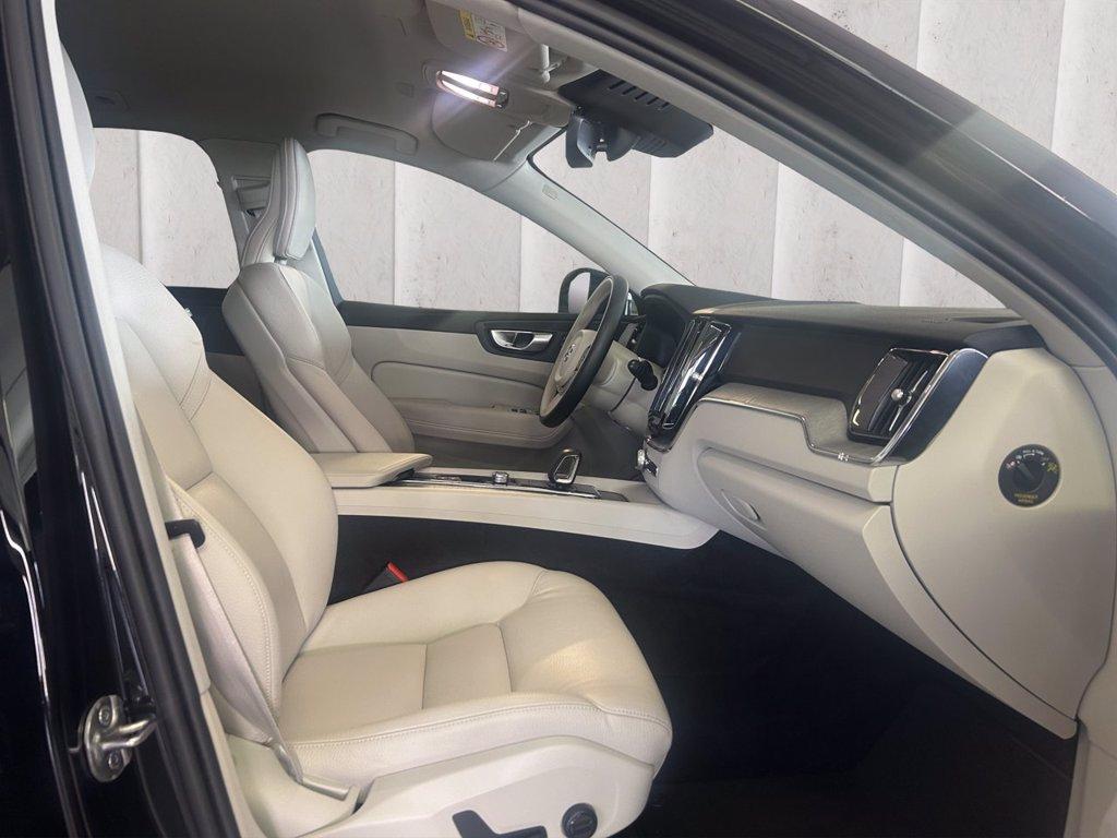 VOLVO XC60 2.0 b4 Core awd auto del 2023