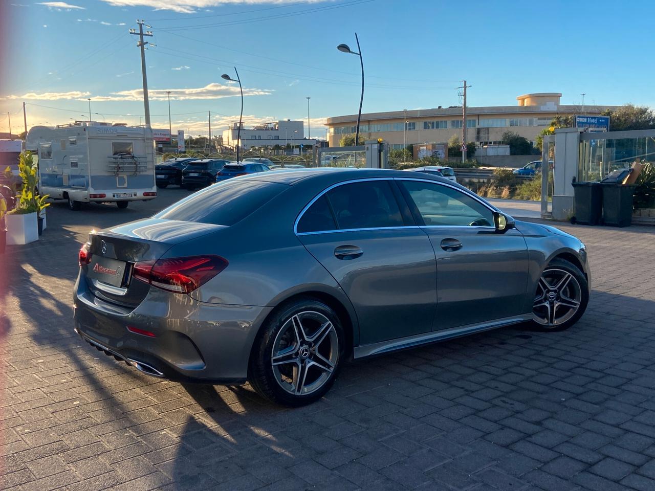 Mercedes-Benz Classe A 200 Sedan Premium AMG Line auto