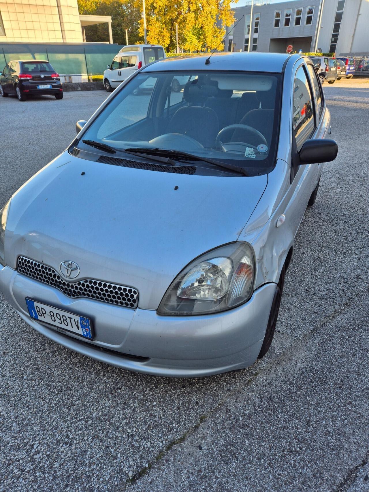 Toyota Yaris 1.0i 16V cat 5 porte