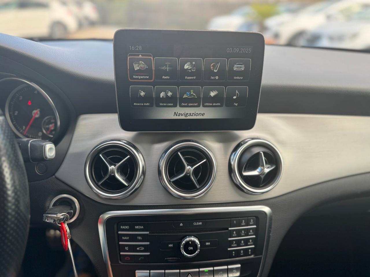 Mercedes-benz GLA 200 d Premium GRIGIO OPACO