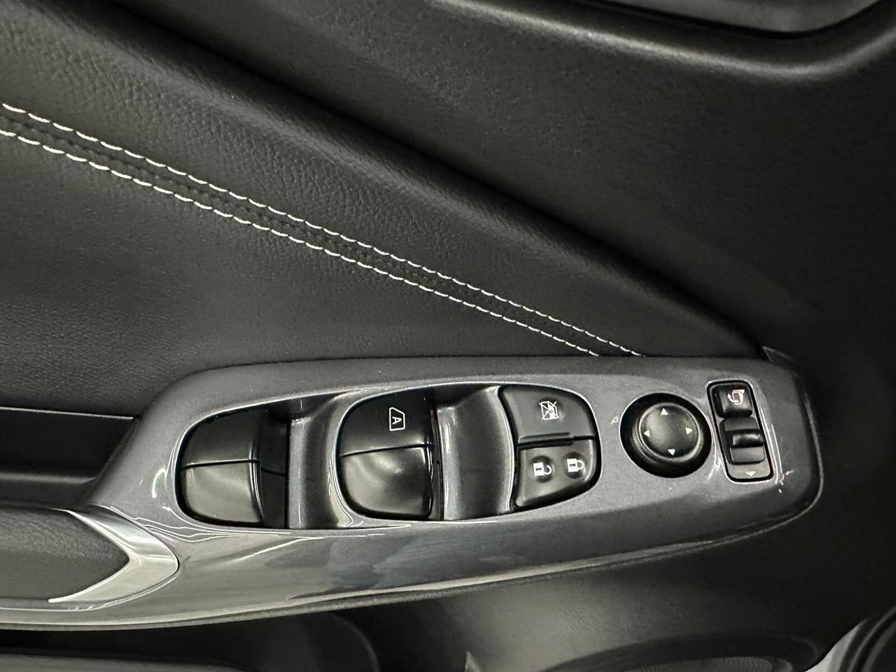 Nissan Juke 1.0 DIG-T 114 CV N-Connecta