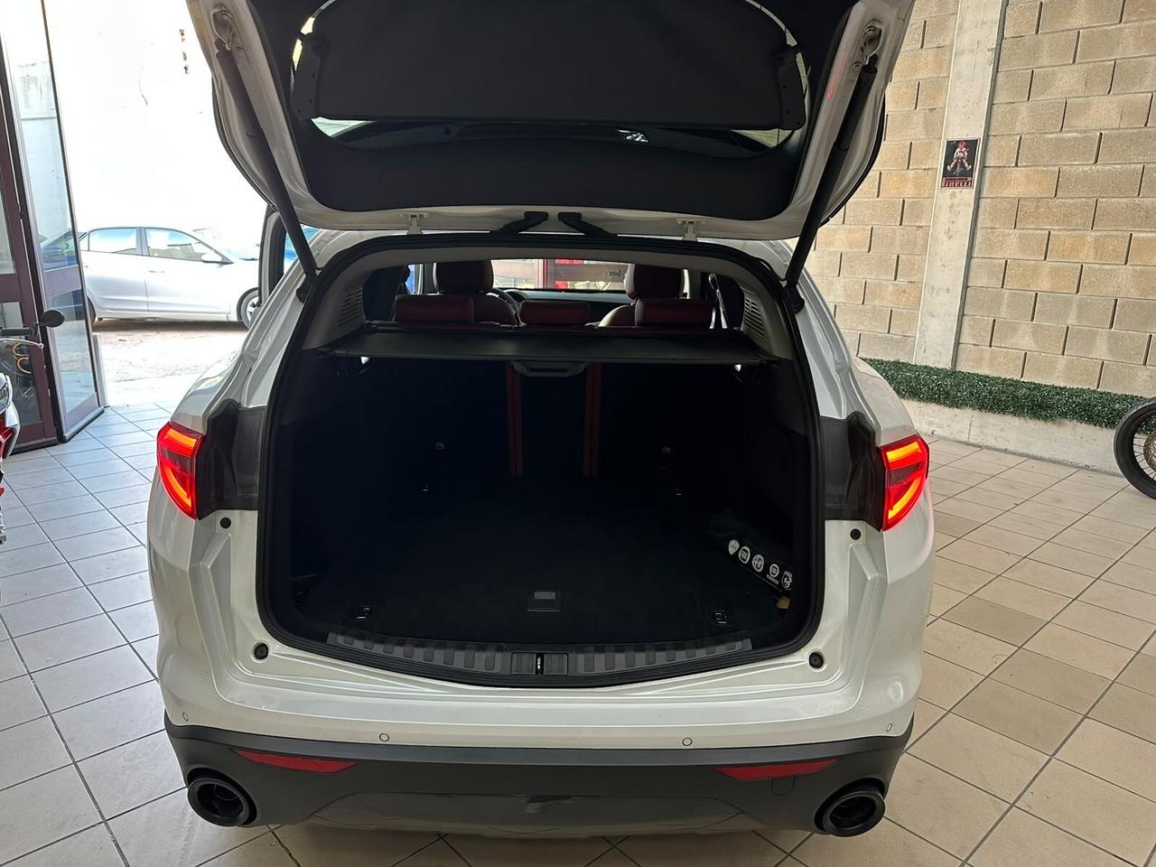 Alfa Romeo Stelvio 2.2 Turbodiesel 190 CV AT8 RWD B-Tech