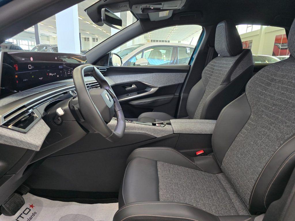 Peugeot 3008 Hybrid 145CV e-DCS6 Allure