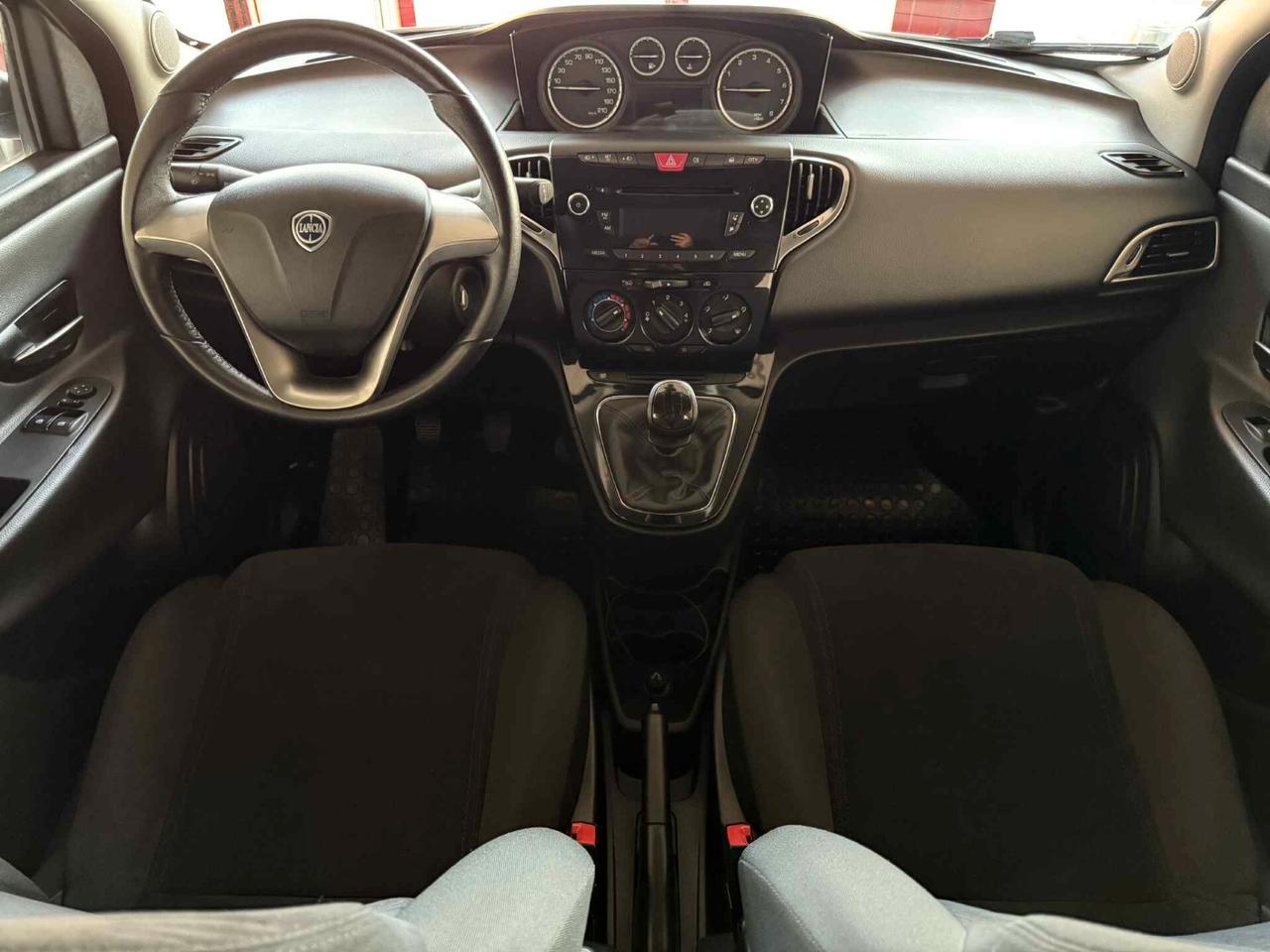 Lancia Ypsilon 1.2 69CV 5 porte Platinum NEOPATENTATI