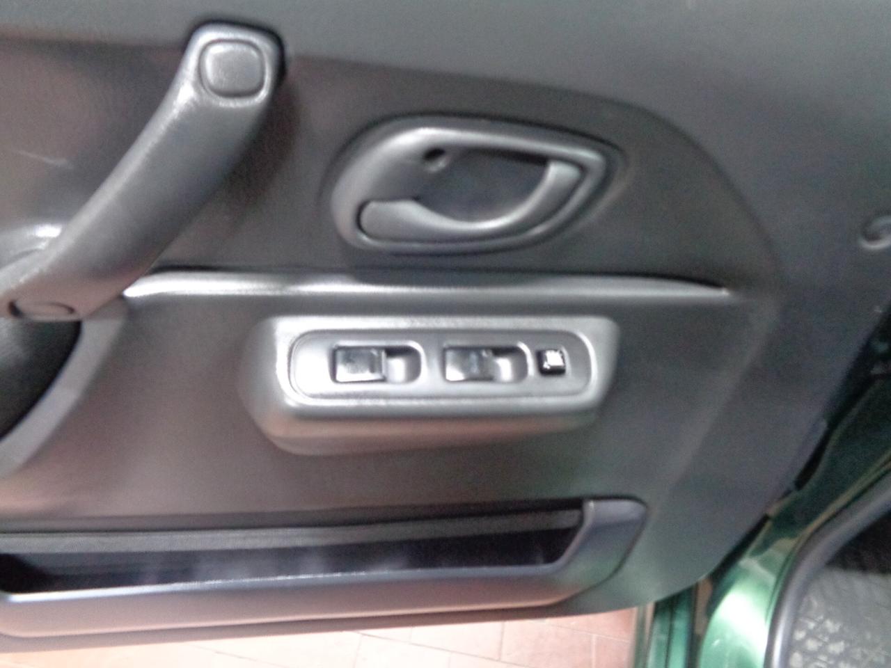 Suzuki Jimny 1.3i 16V cat 4WD JLX