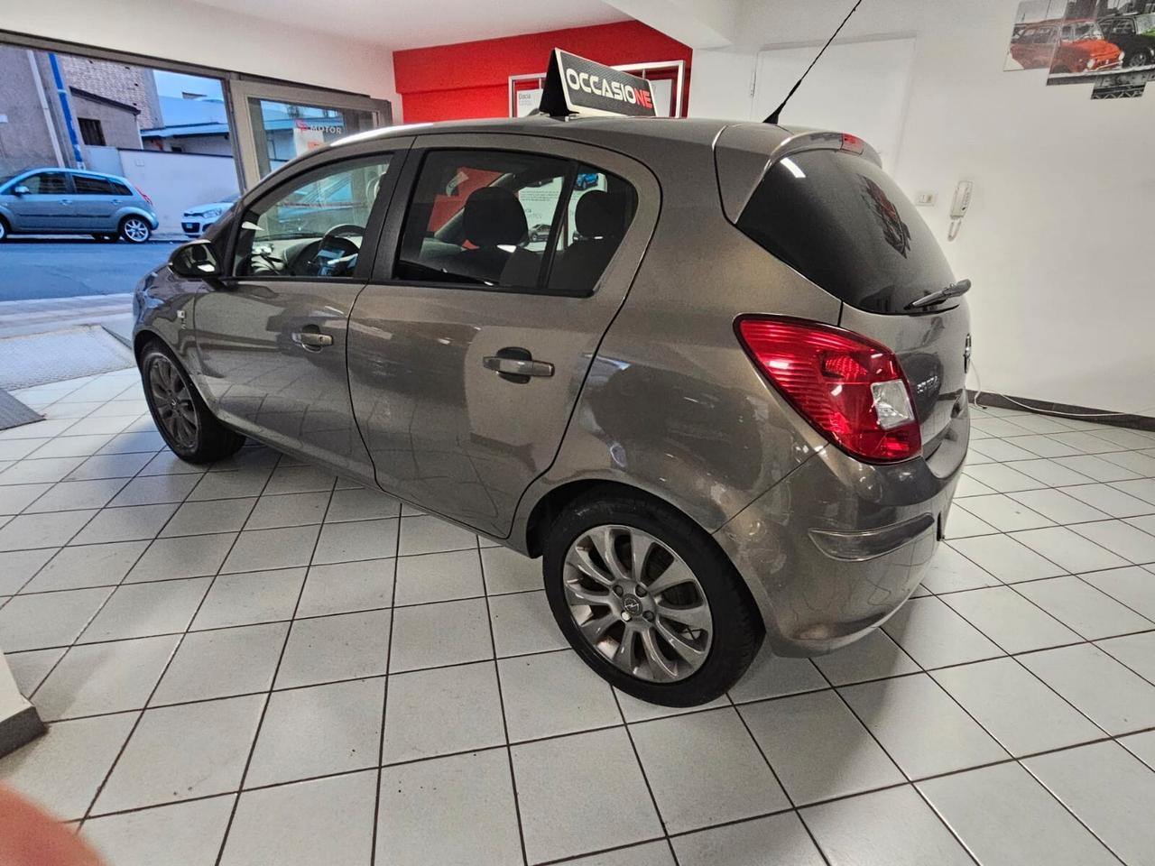 Opel Corsa 1.2 5 porte Elective