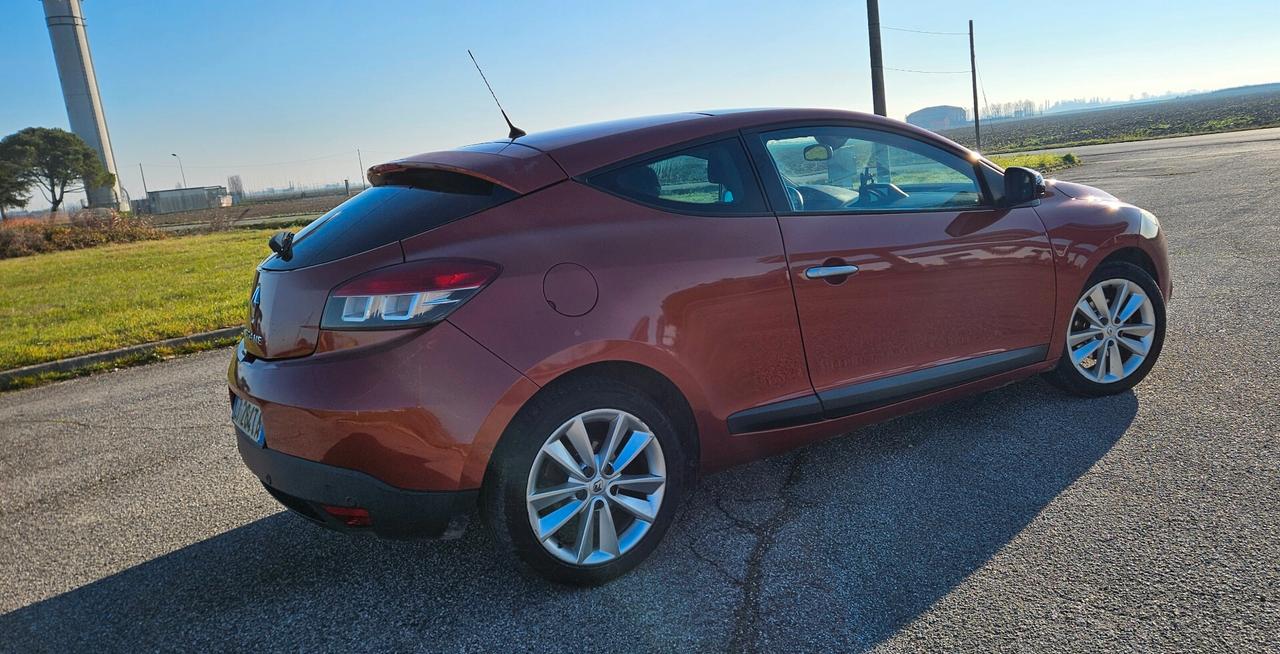 Renault Megane Mégane Coupé 1.5 dCi 110CV Dynamique