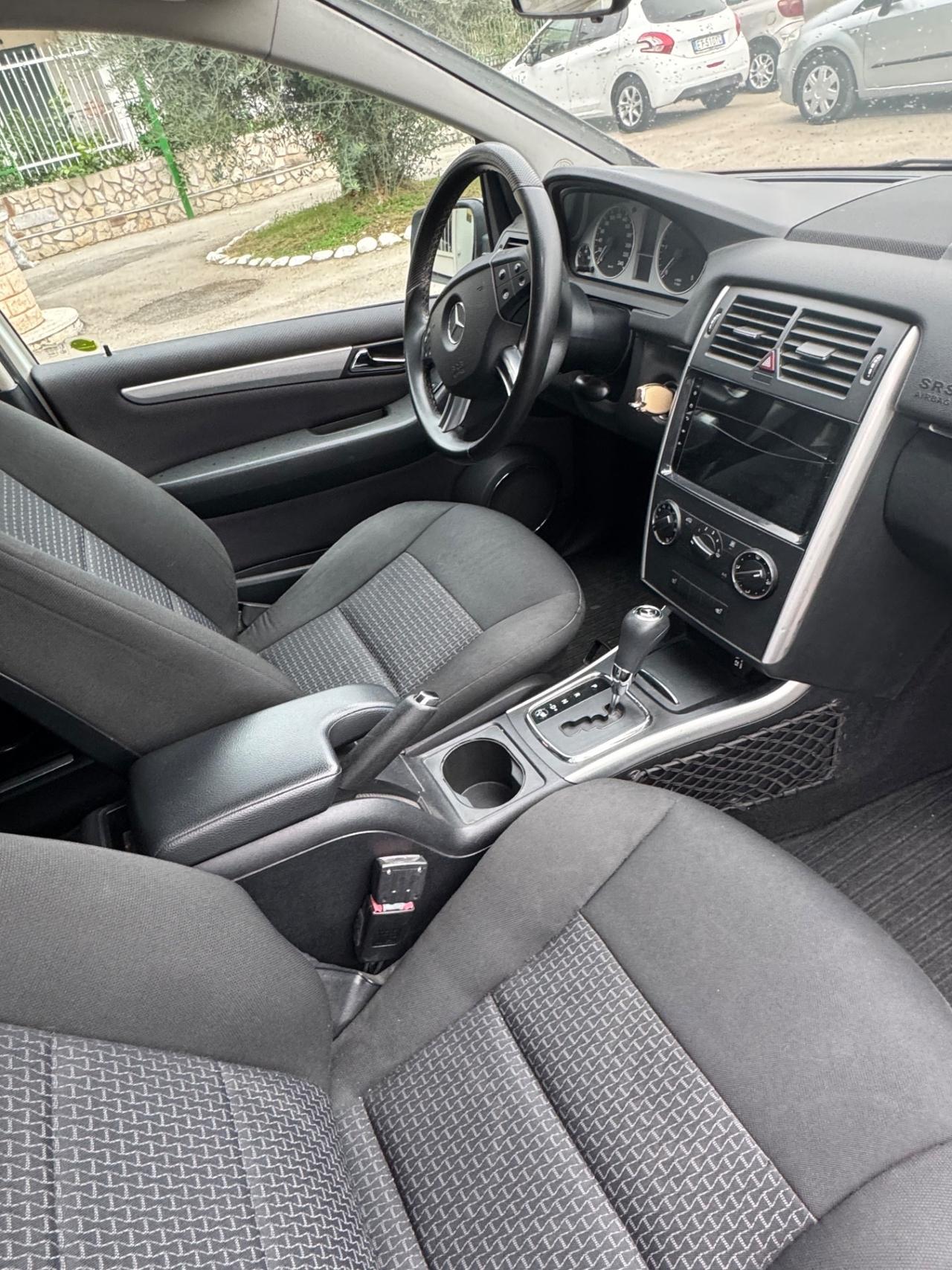 Mercedes-benz B 180 CDI BlueEFFICIENCY Premium