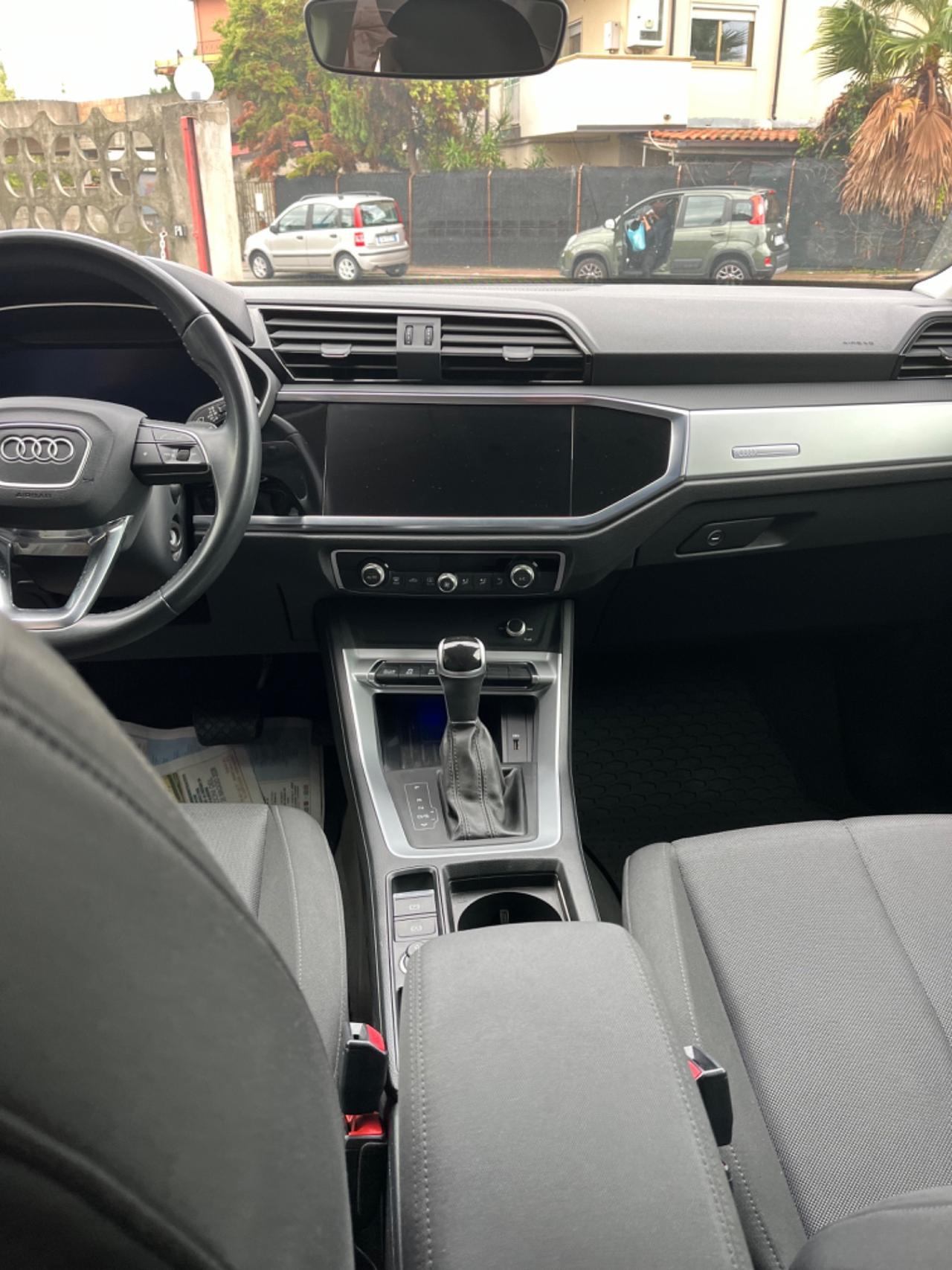 Audi Q3 35 TDI S tronic Business Advanced