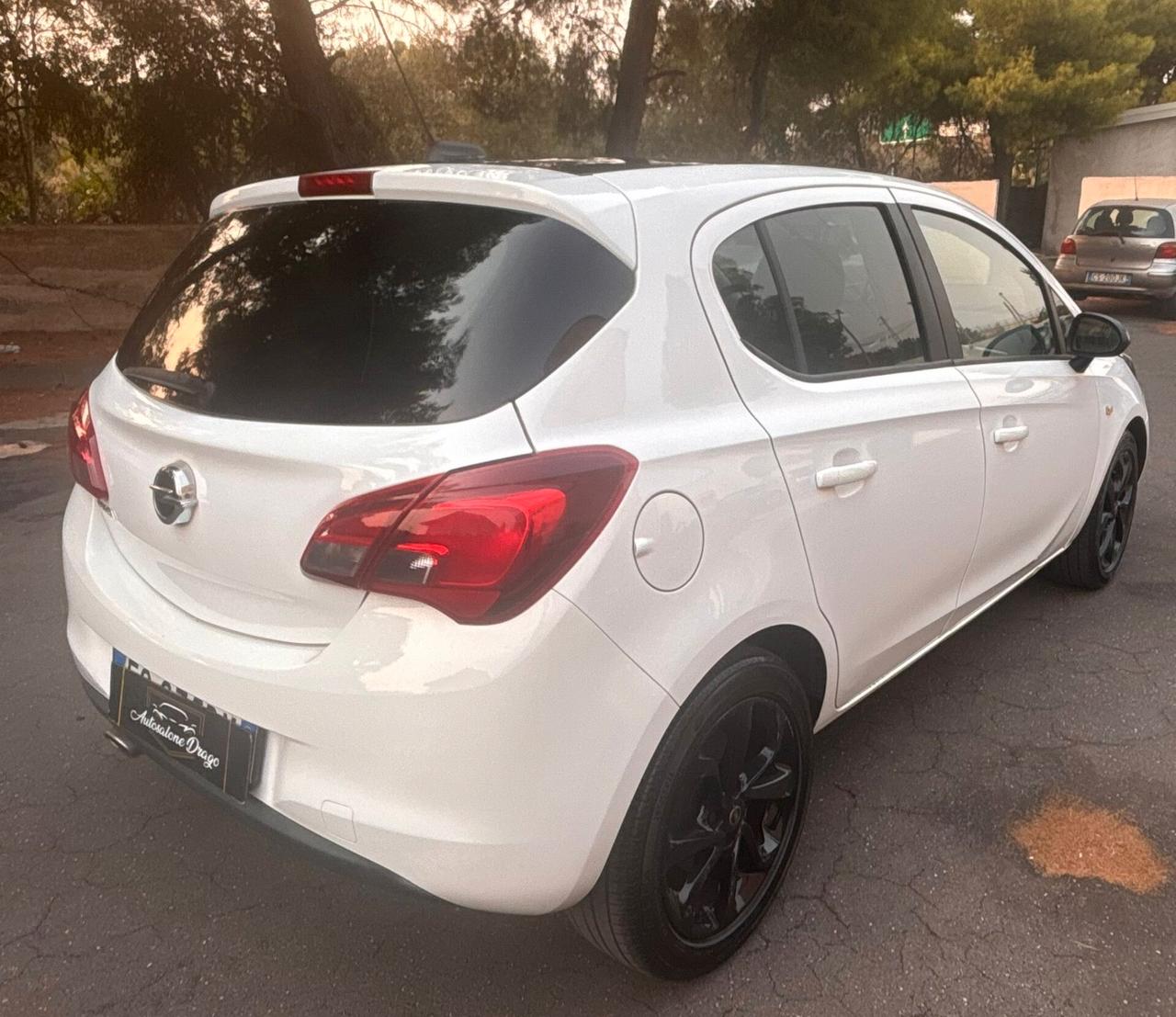 Opel Corsa 1.2 5 porte b-Color