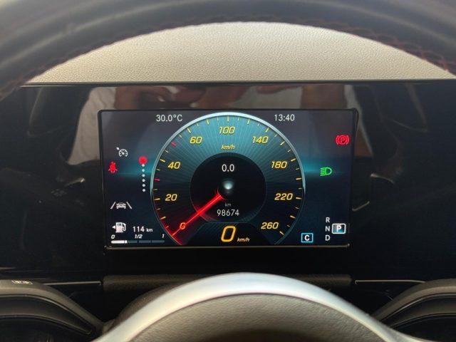 MERCEDES-BENZ GLA 200 d Automatic Premium