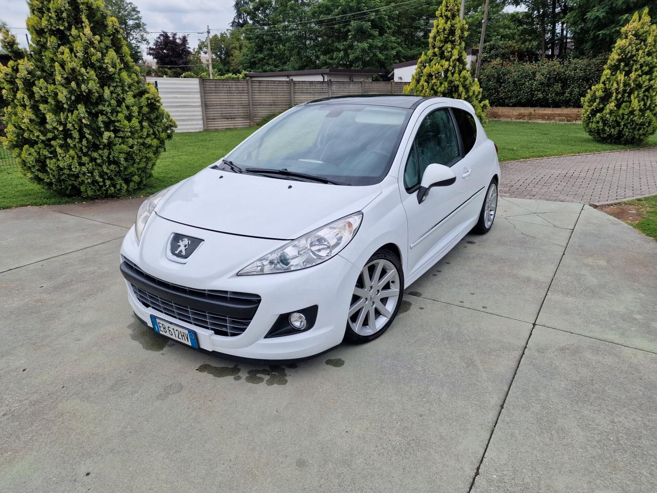 Peugeot 207 1.6 THP 156CV 5p. Féline