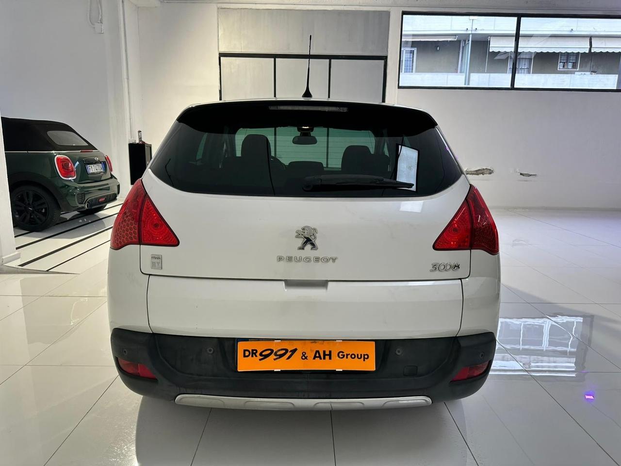 Peugeot 3008 HYbrid4 88g