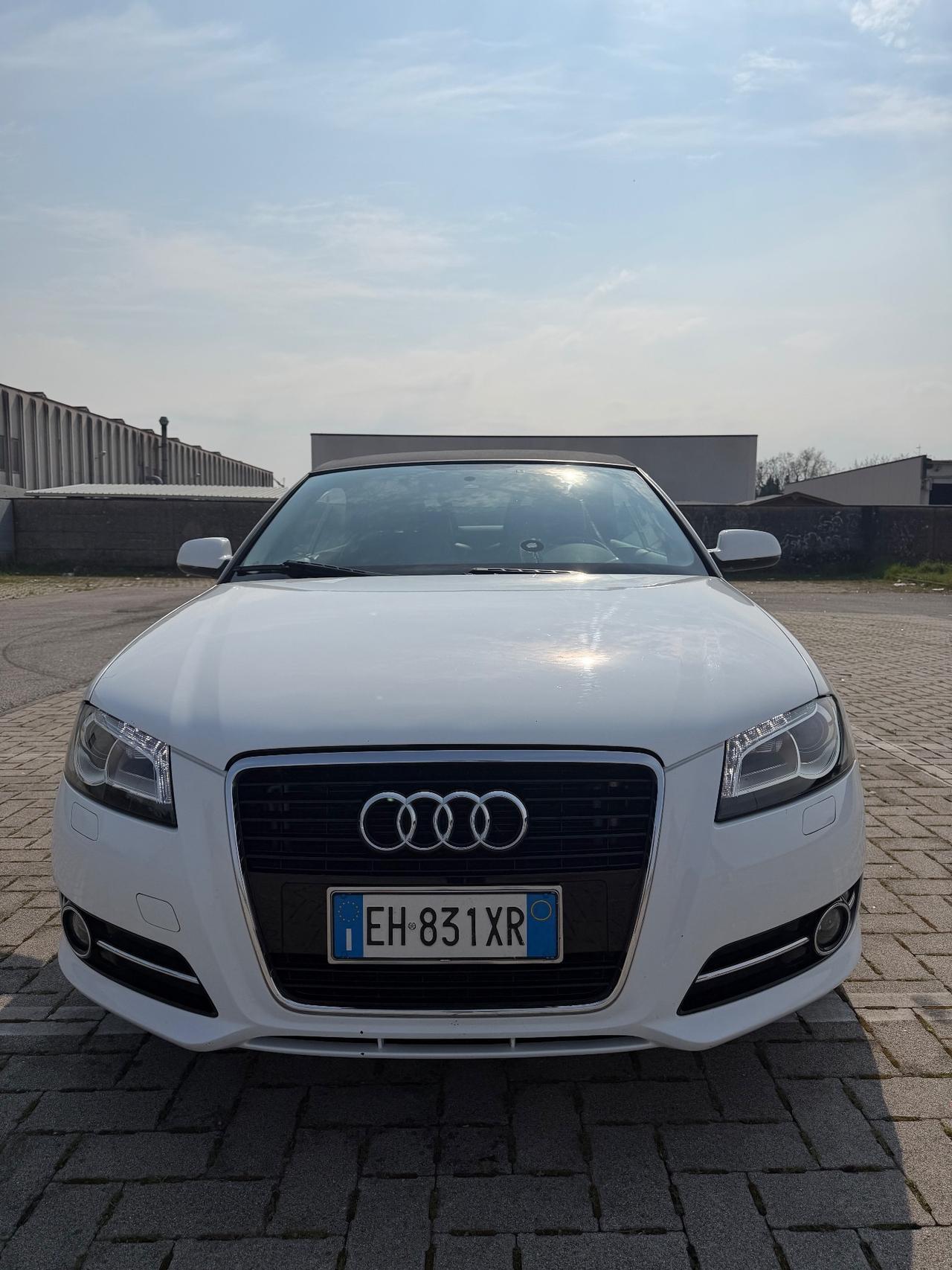 Audi A3 Cabrio 1.6 TDI 105 CV CR Attraction