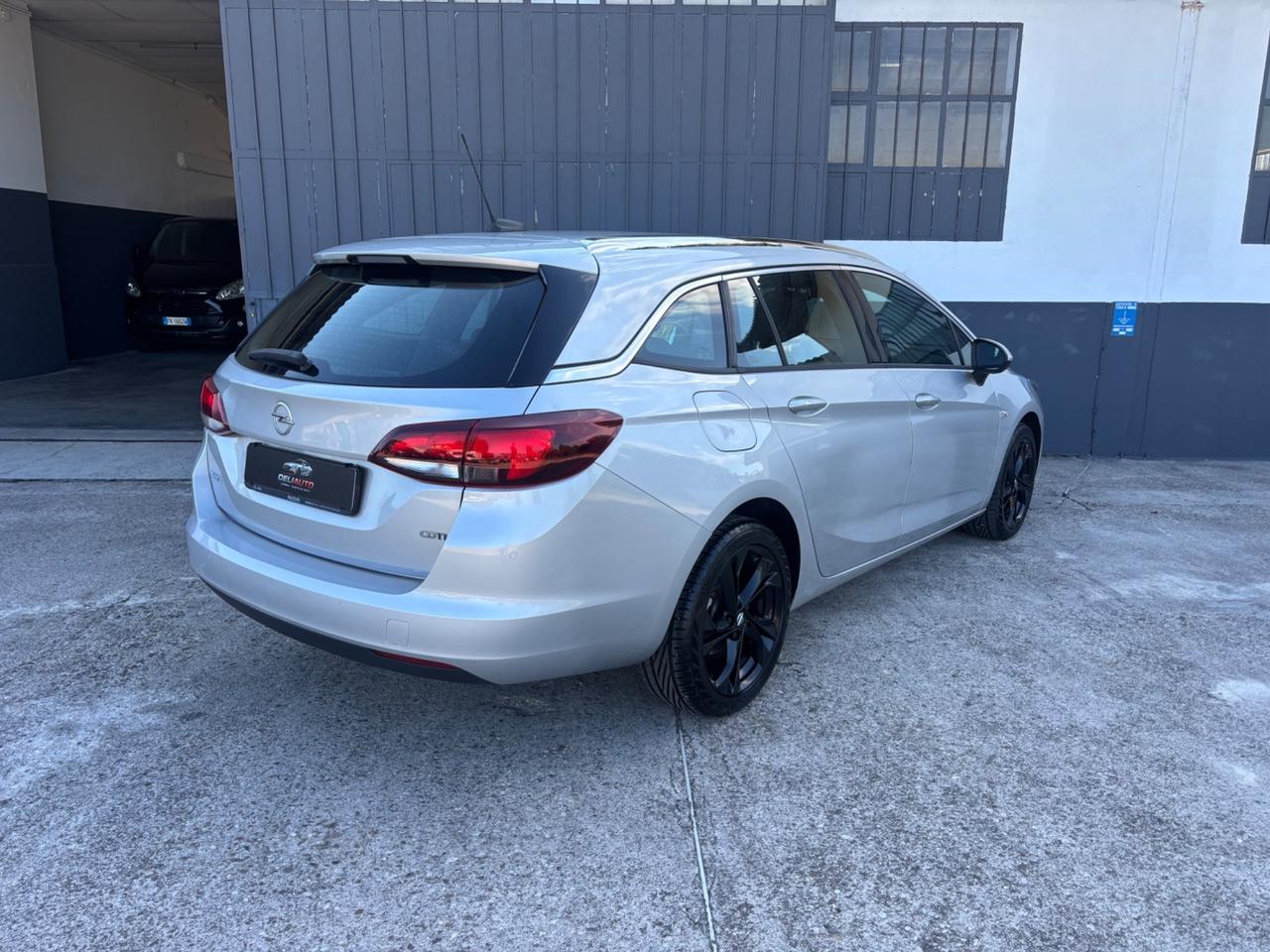 Opel Astra 1.6 CDTi 110CV. Garanzia 12mesi. Neopatentati