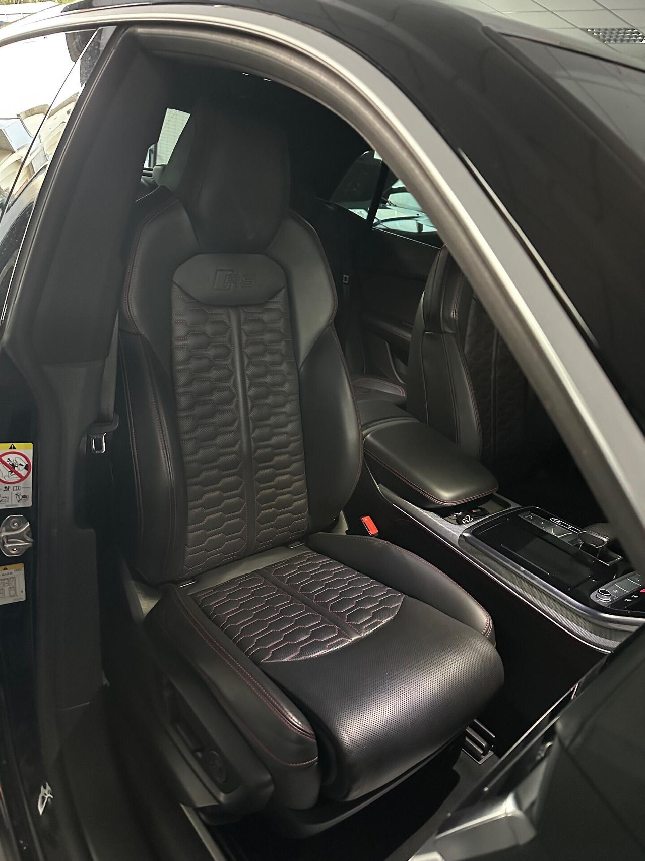 Audi Q8 RS TFSI V8 quattro tiptronic