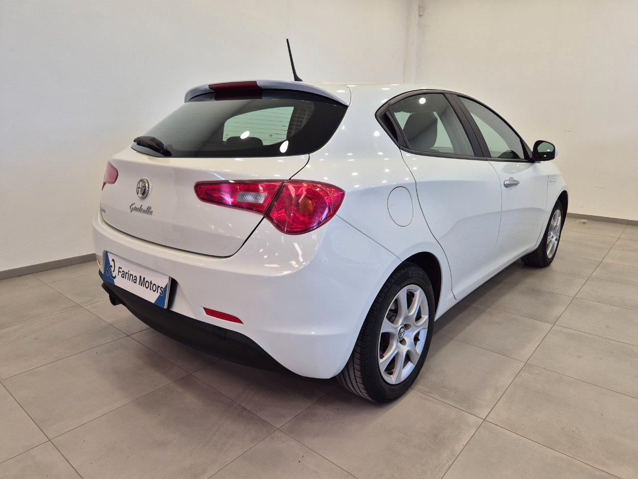 Alfa Romeo Giulietta 1.4 tb 105cv - NEOPATENTATI