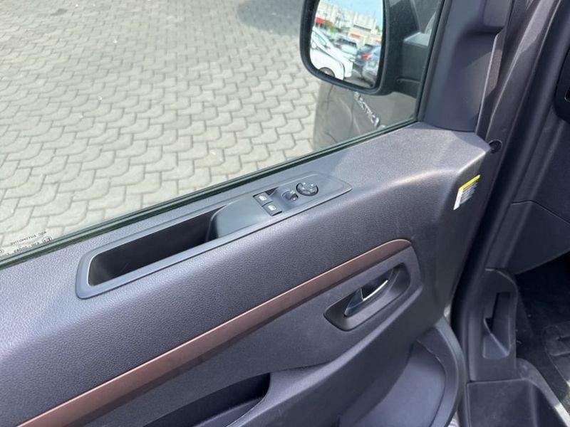 Toyota Proace Electric Proace Verso El. PROACE VERSO SHORT 50 kWh EXECUTIVE MY22